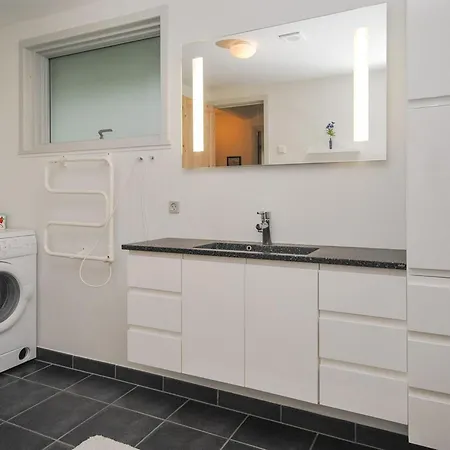 Amber - 500m From The Sea By Interhome *